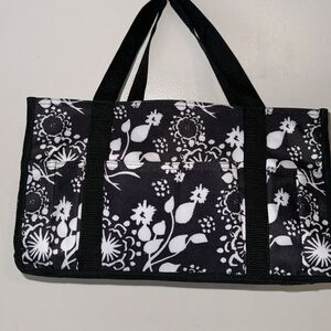 Thirty One Black/White Caddy